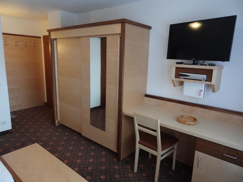 Pension Schoepf Arzl im Pitztal Extérieur photo